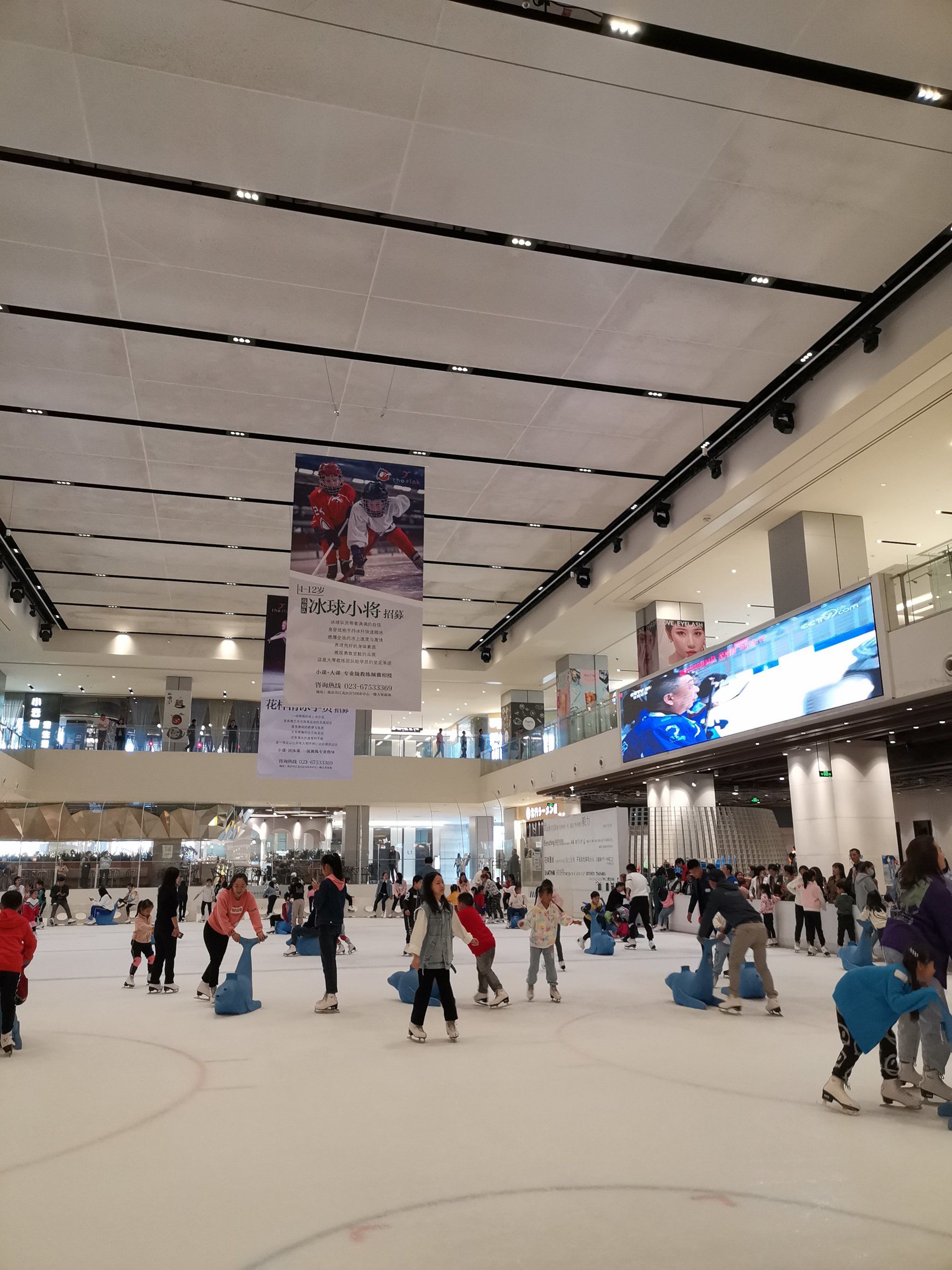  冰球公开赛，关中海豚队与中原铁骑队鏖战，VAR改判成焦点！传控打穿防线-开云kaiyun体育网址