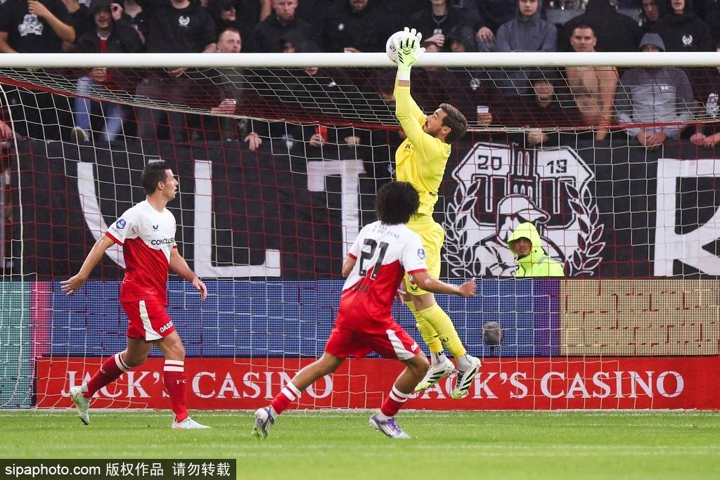 转折点费内巴切门线救险；欧超杯训练课后攻防权衡；底气十足；训练强度显著提升(国际足球大联盟12)-kaiyun链接入口